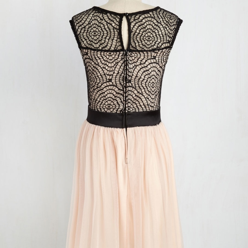 Mystic 1X 2X Black Peach Lace & Tulle Dress - Picture 3 of 3